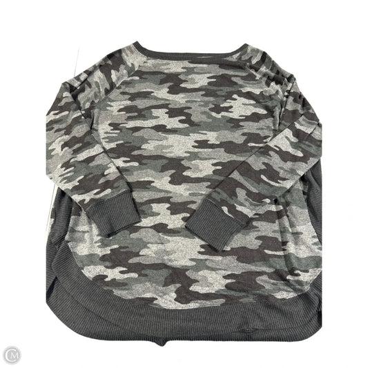 Top Long Sleeve By Maurices In Camouflage Print, Size: 2x