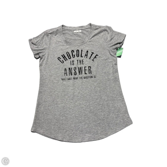 Top Short Sleeve By Maurices In Grey, Size: M