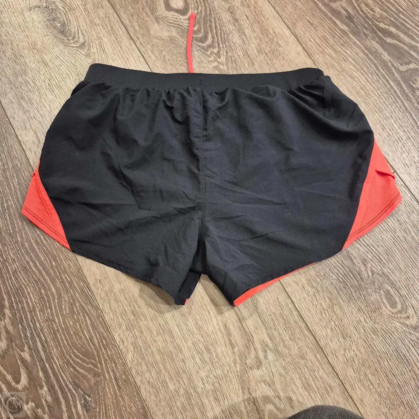 Athletic Shorts By Under Armour In Black, Size: M
