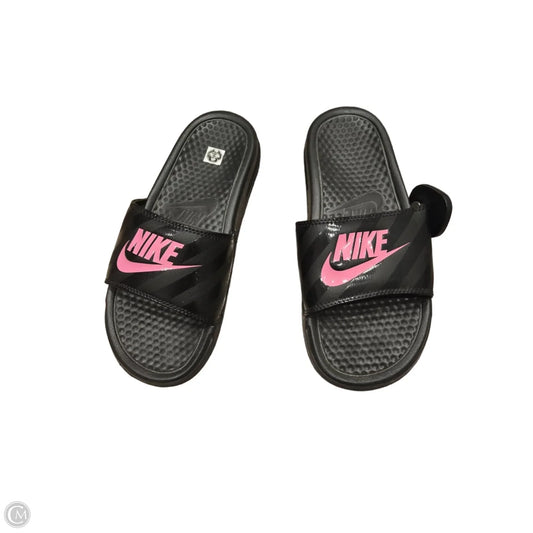 Sandals Flats By Nike In Black, Size: 8