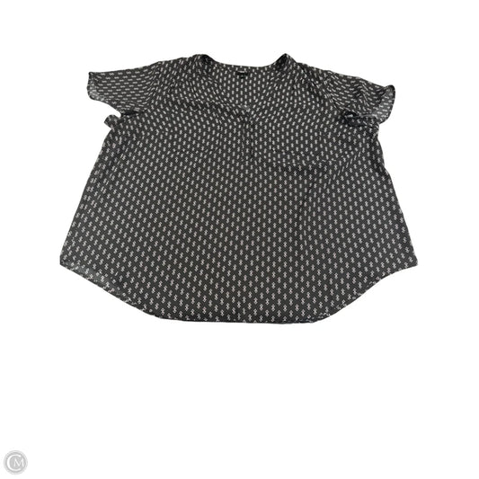 Top Short Sleeve By Torrid In Black & White, Size: 3x