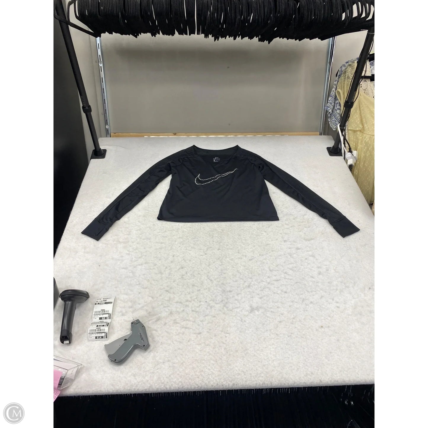 Athletic Top Long Sleeve Collar By Nike Apparel In Black, Size: M