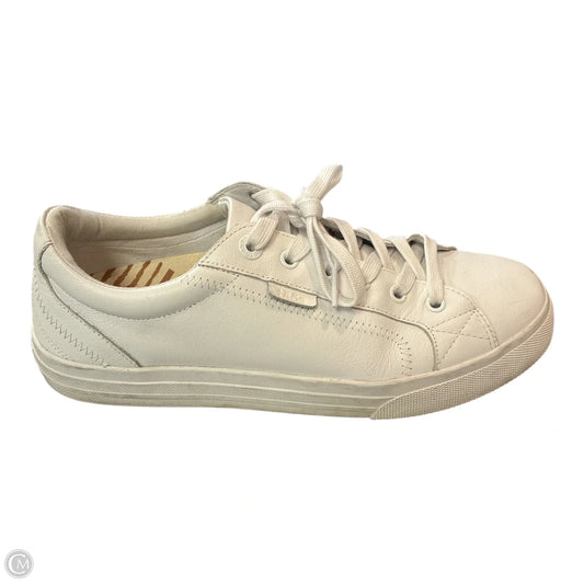 Shoes Sneakers By Taos In White, Size: 10.5