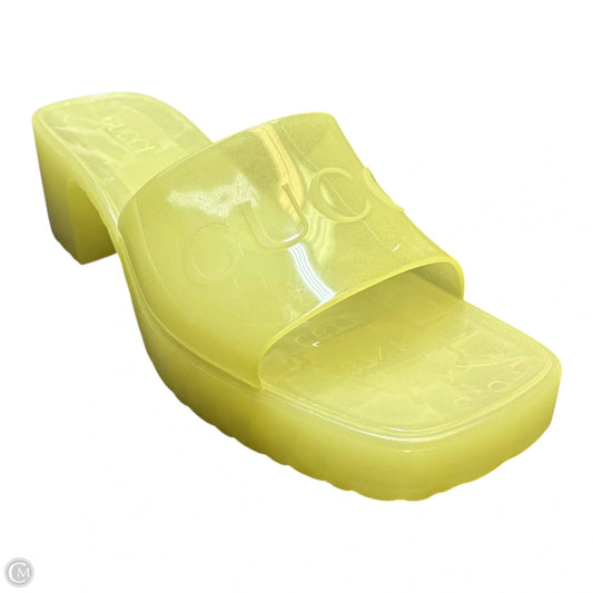 Sandals Luxury Designer By Gucci In Yellow, Size: 7