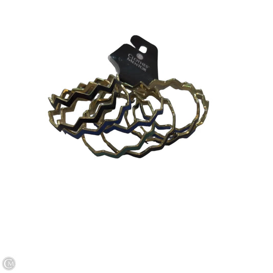 Bracelet Bangle By Clothes Mentor, Size: 9
