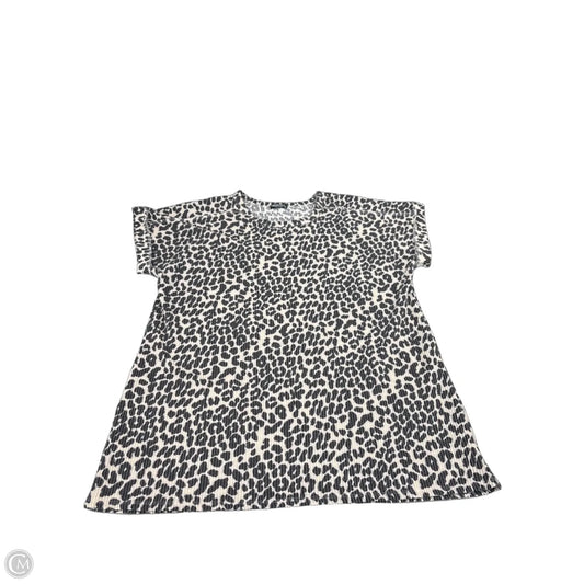 Top Short Sleeve By Heimish Usa In Animal Print, Size: 3x