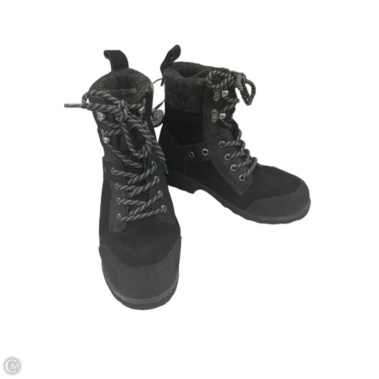 Boots Ankle Heels By Bearpaw In Black, Size: 7