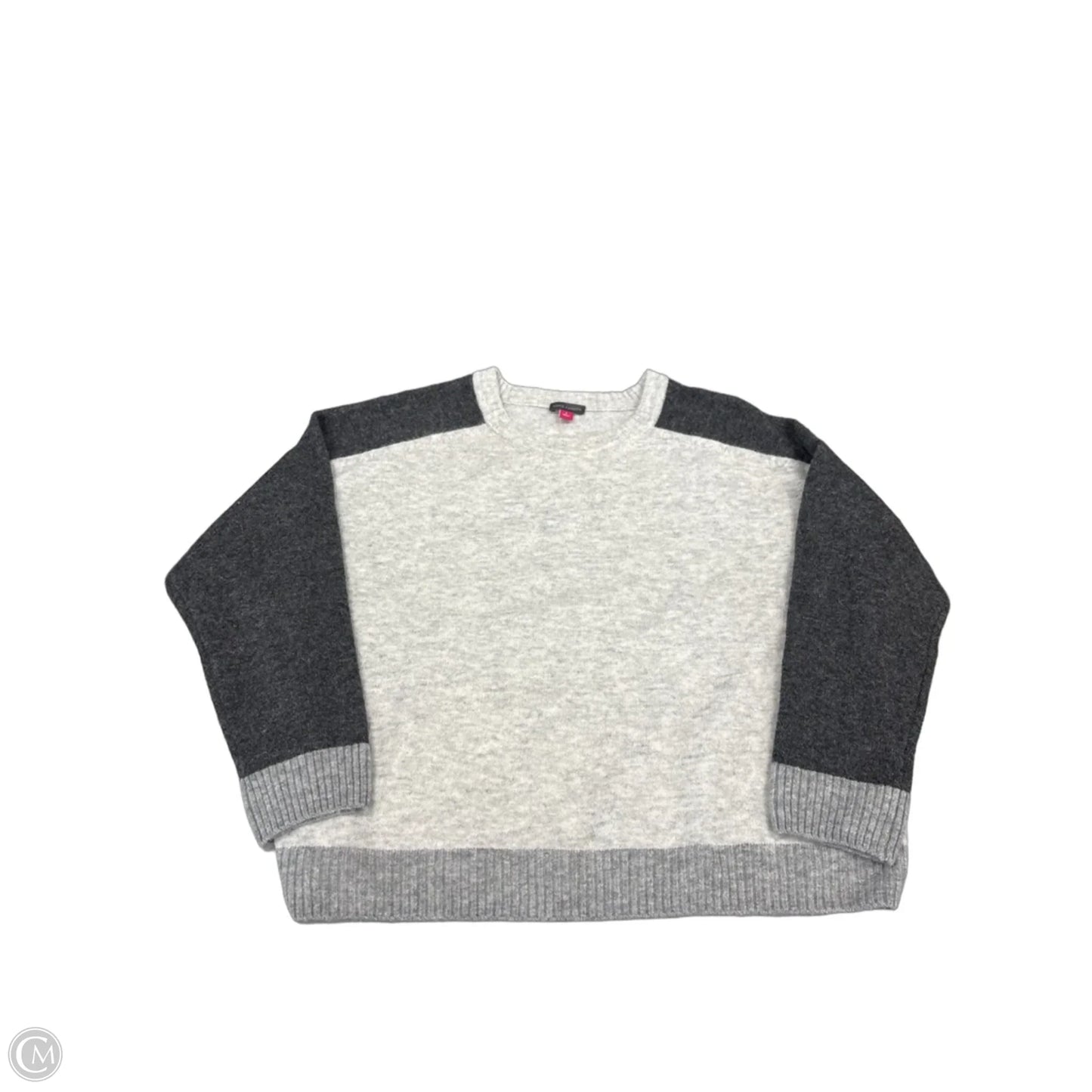 Top Long Sleeve By Vince Camuto In Grey & White, Size: L