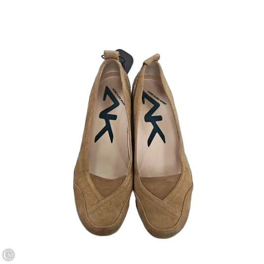 Shoes Flats By Anne Klein In Tan, Size: 7.5