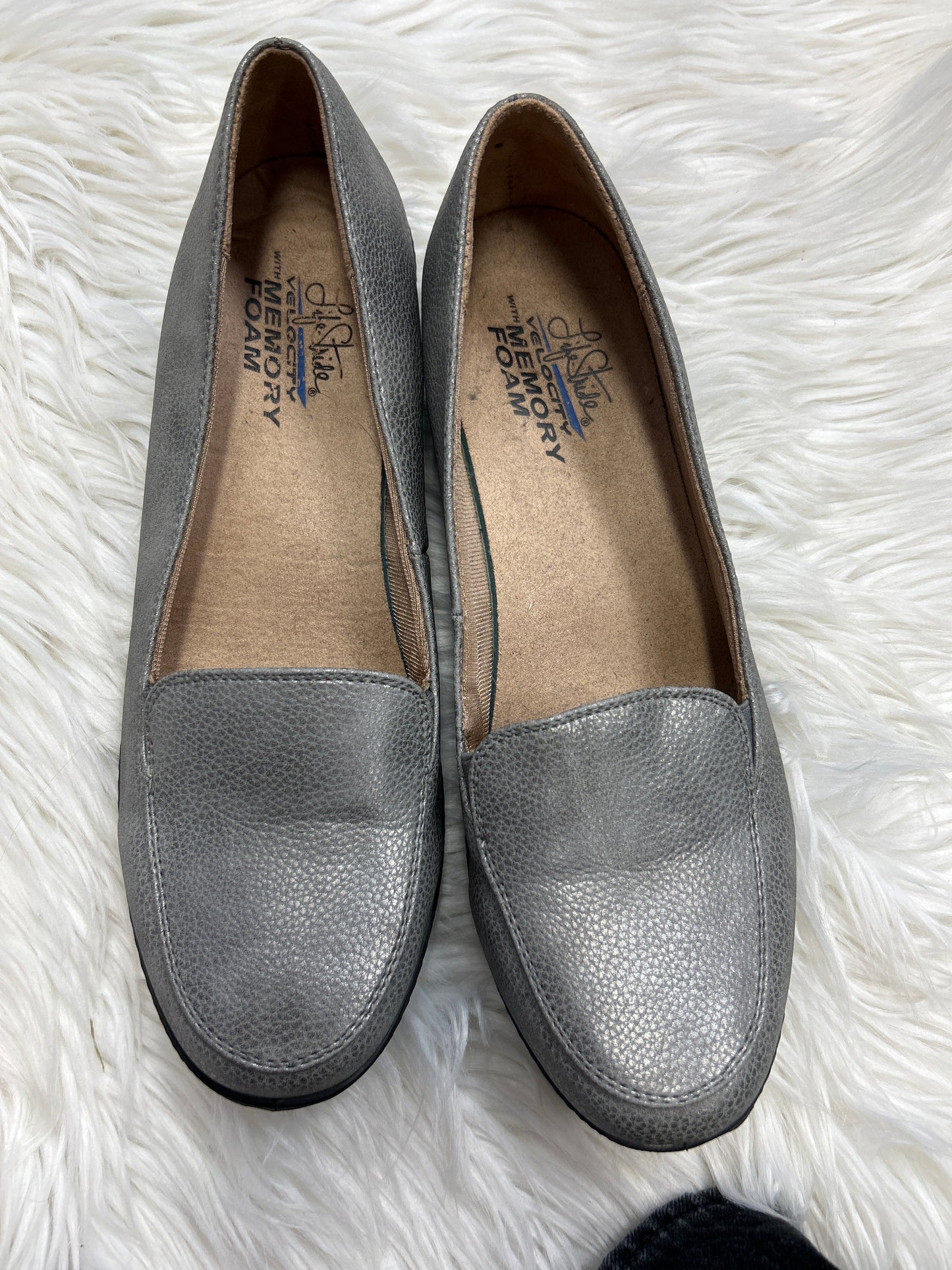 Shoes Flats By Life Stride In Silver, Size:10