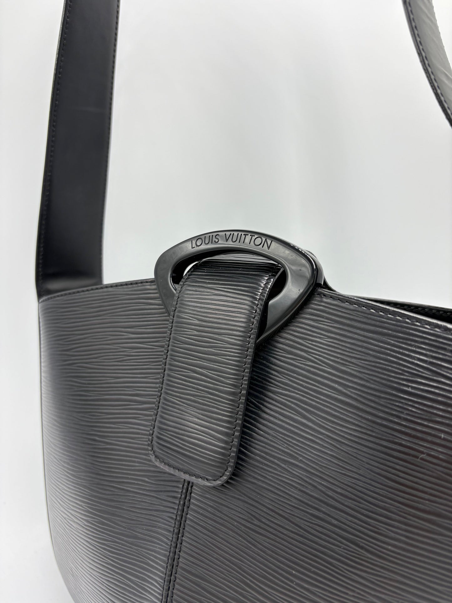 Louis Vuitton Epi Leather Reverie Luxury Handbag