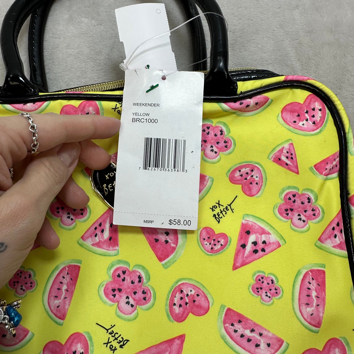 Makeup Bag By Betsey Johnson, Size: Medium