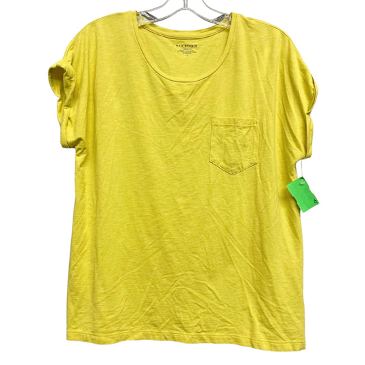 Top Sleeveless Basic By Max Studio In Yellow, Size:L