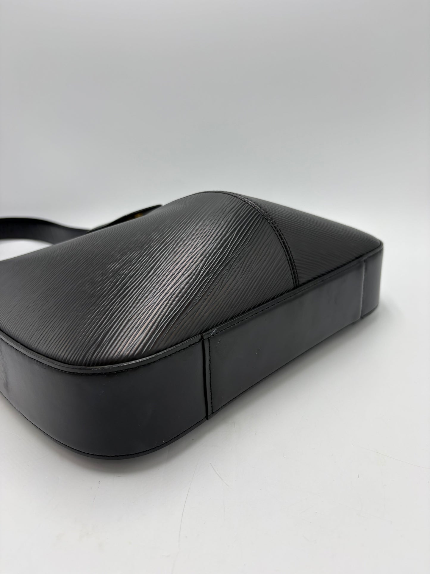 Louis Vuitton Epi Leather Reverie Luxury Handbag