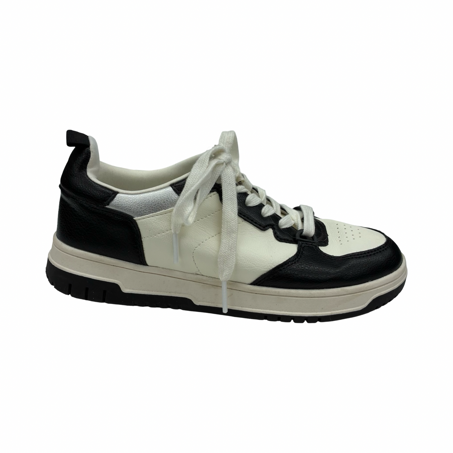 Shoes Sneakers By No Boundaries In Black & White, Size:7