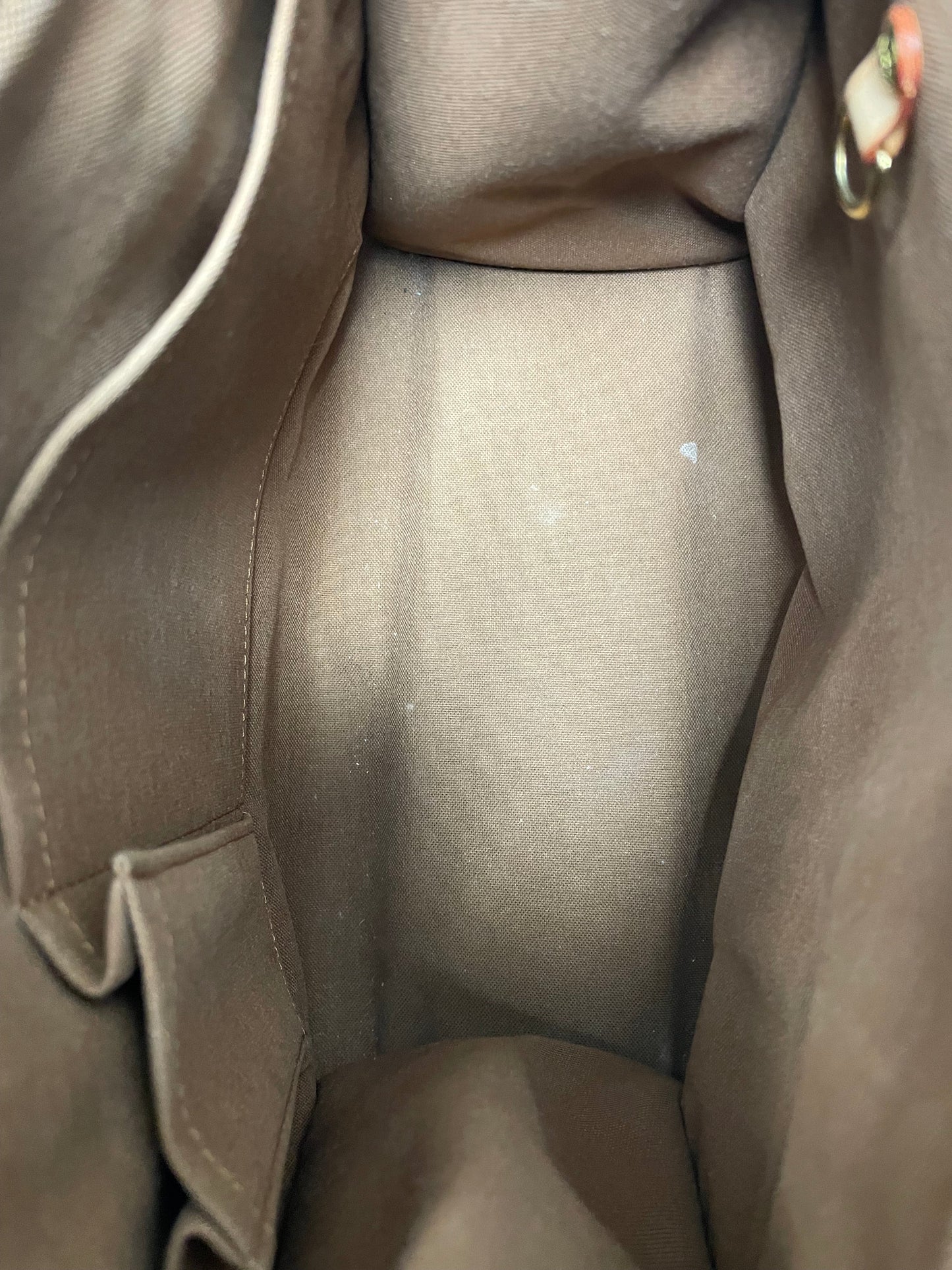 Handbag Luxury Designer By Louis Vuitton, Size: Medium