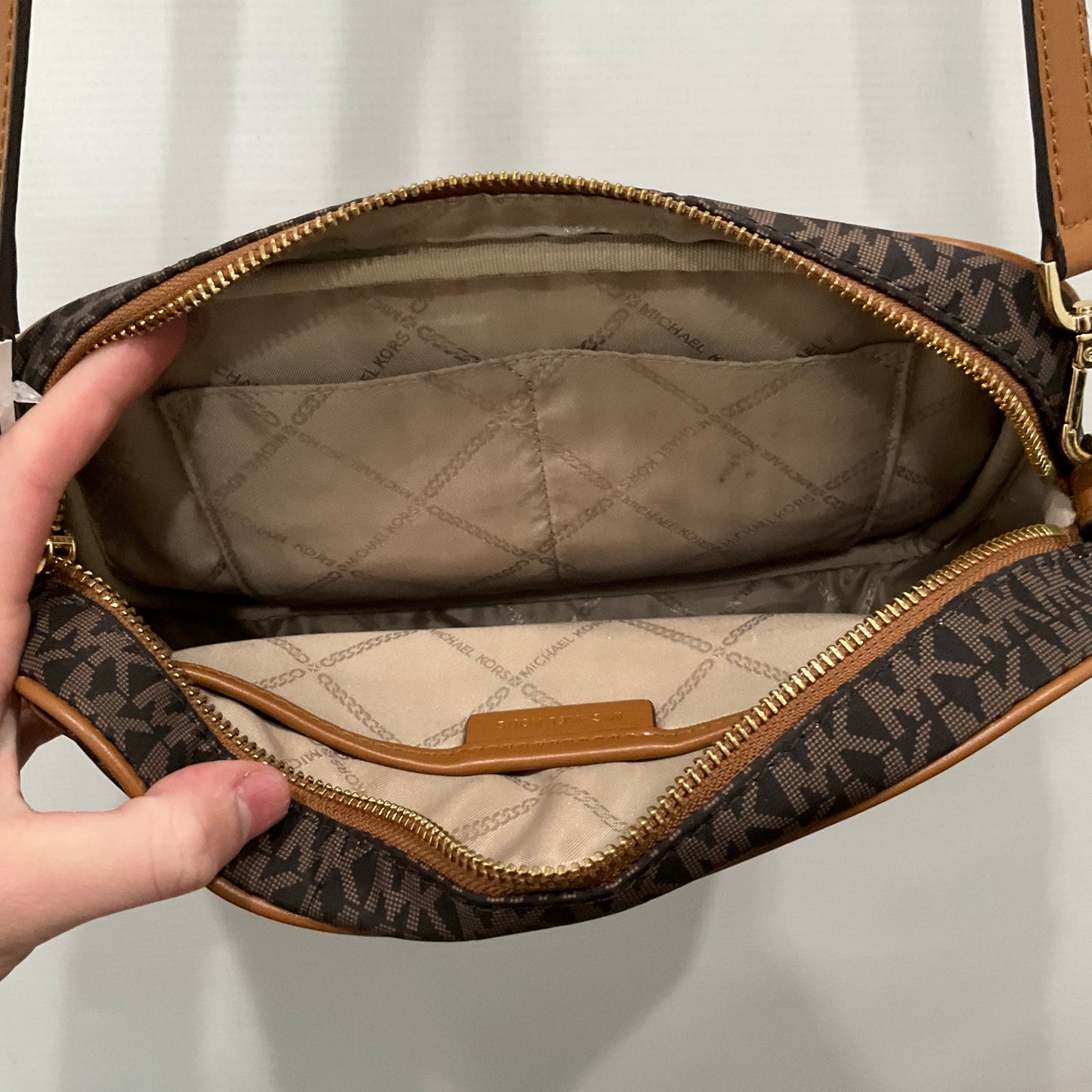 Crossbody Designer Michael Kors, Size Small