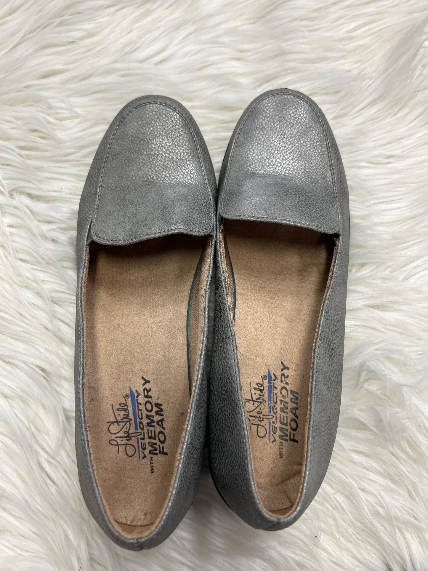 Shoes Flats By Life Stride In Silver, Size:10