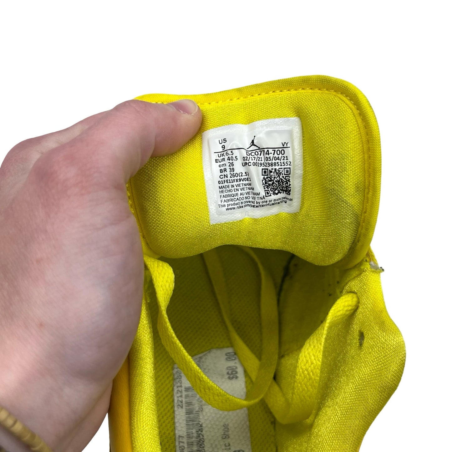 Shoes Luxury Designer By Jordan In Yellow, Size:9