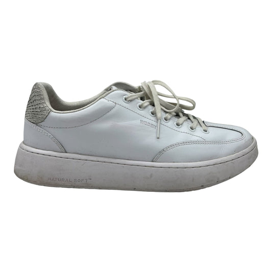 Shoes Sneakers By Cmc In White, Size:7.5