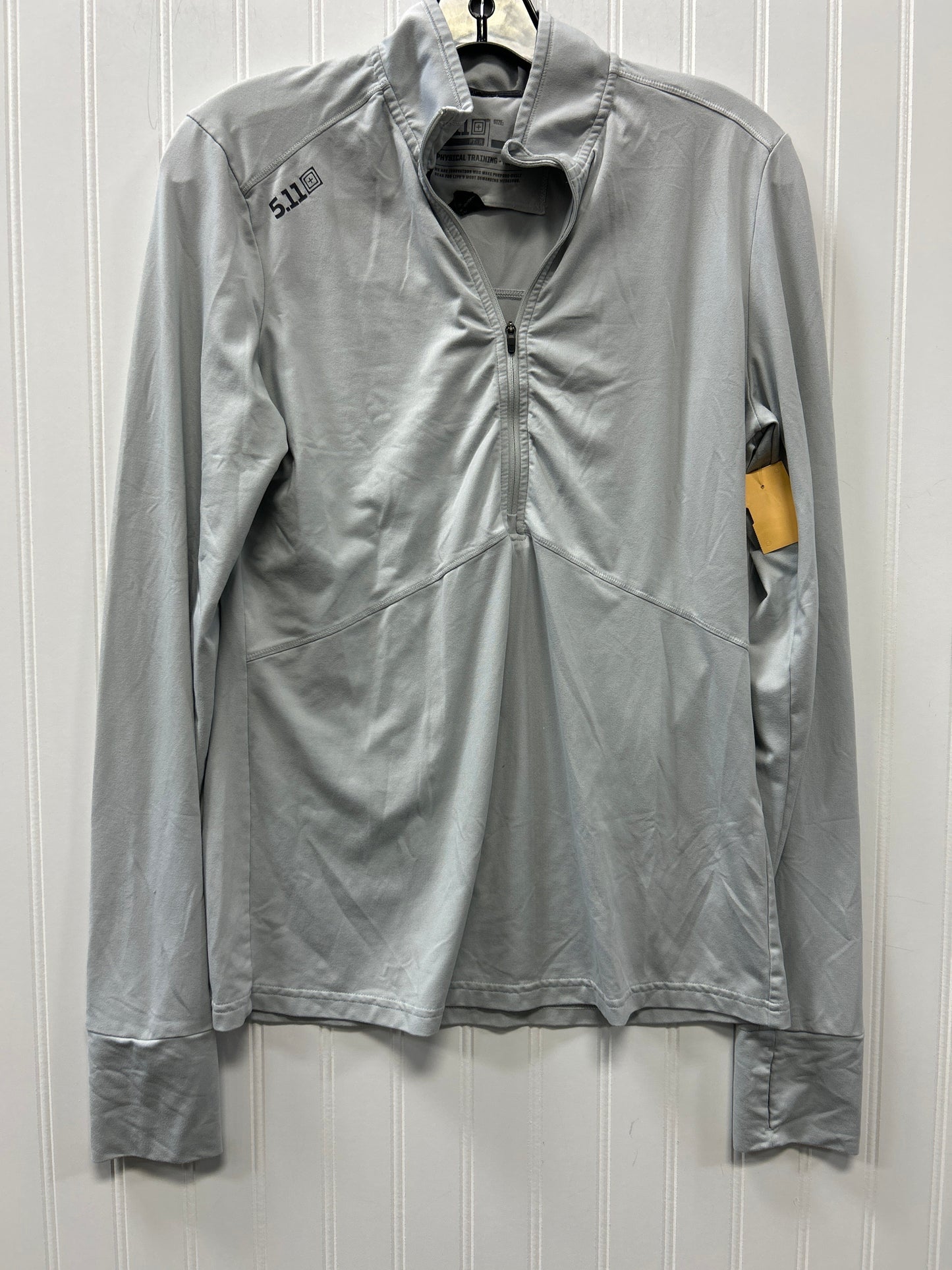 Athletic Top Ls Collar By Clothes Mentor In Grey, Size:M