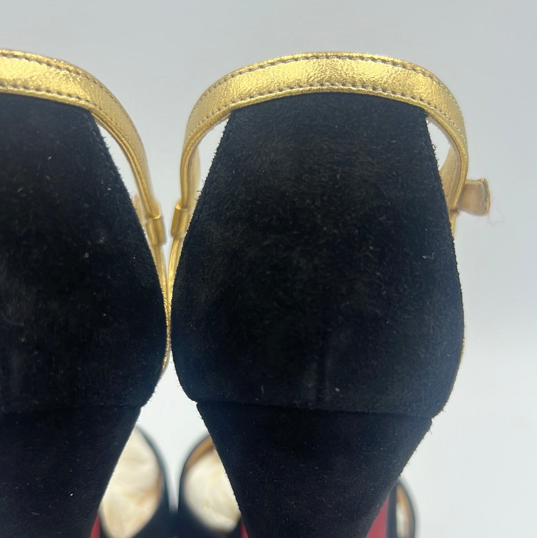 LIKE NEW! Christian Louboutin Glennalta Designer Peep Toes Size: 5