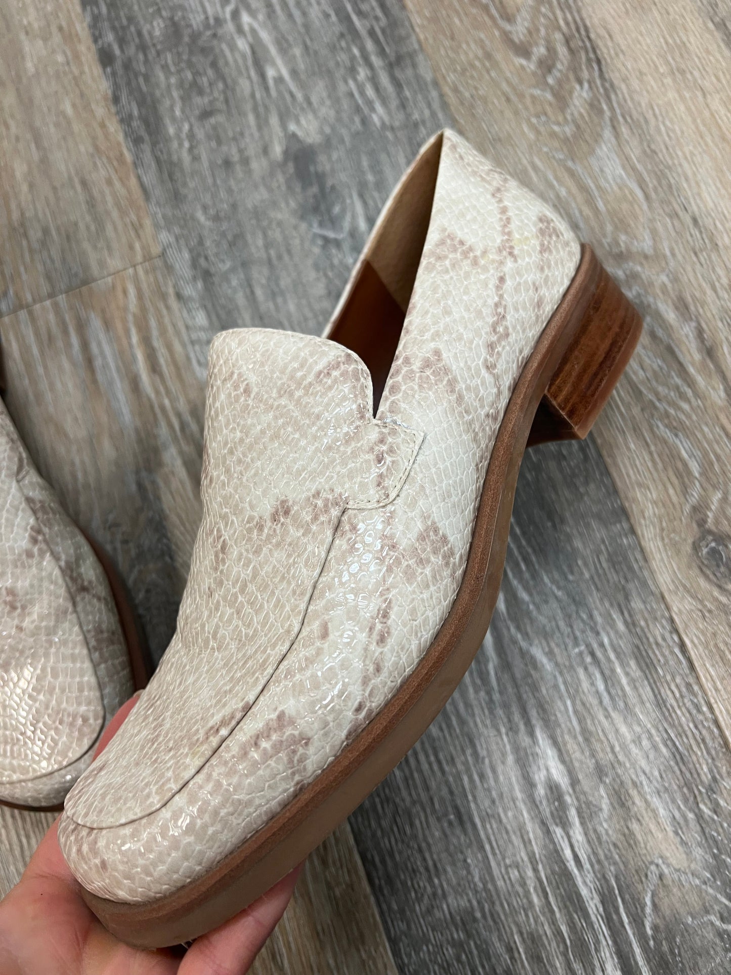Shoes Flats By Franco Sarto In Cream, Size: 10