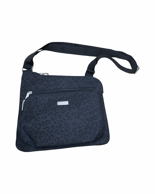 Crossbody By Baggallini In Black, Size:Medium