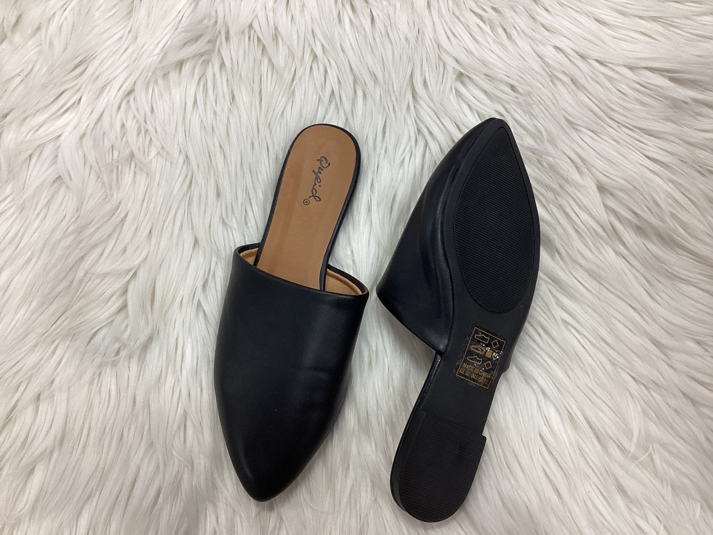 Shoes Flats By Qupid In Black, Size:7