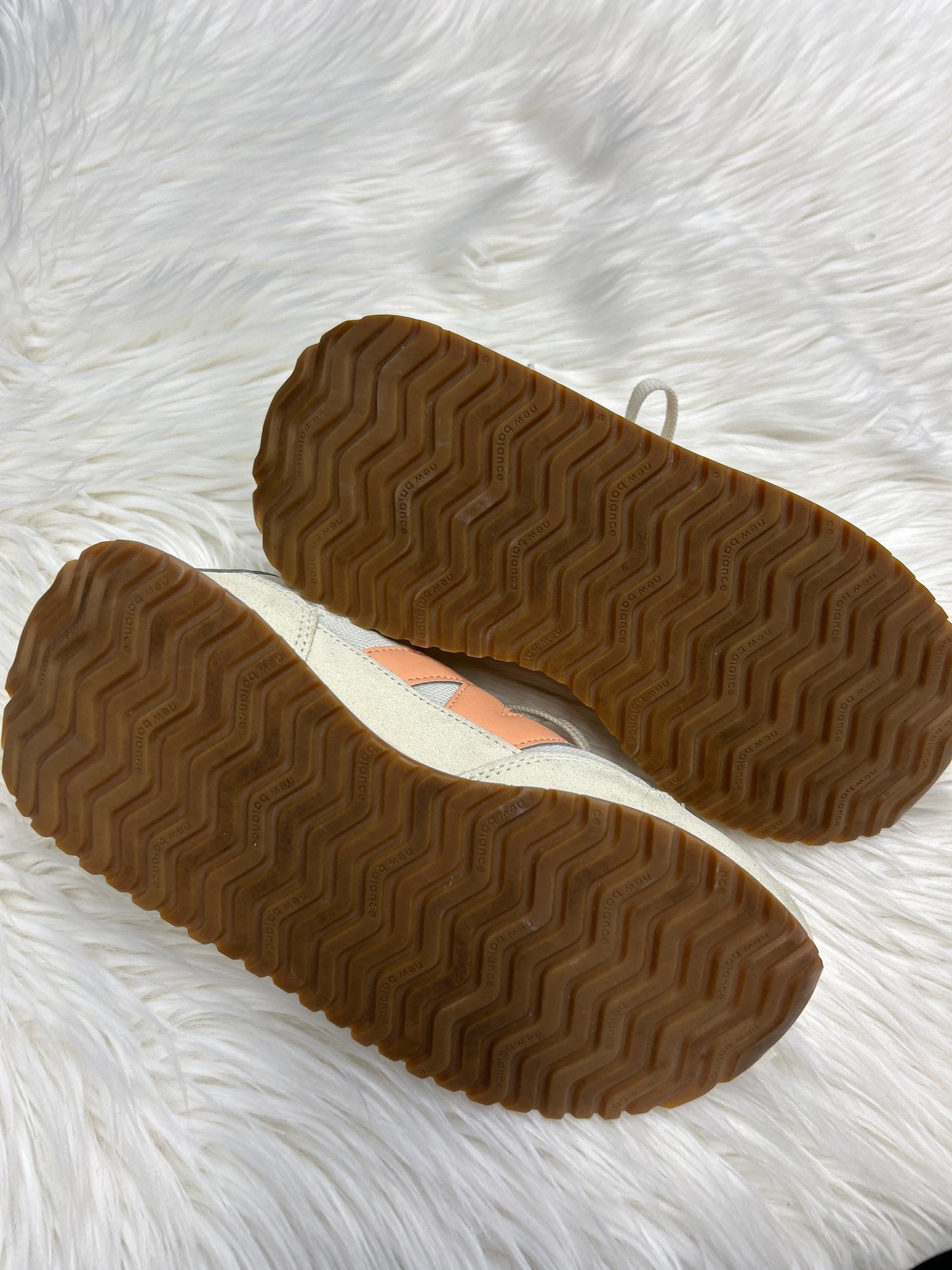 Shoes Sneakers By New Balance In Cream, Size:8.5