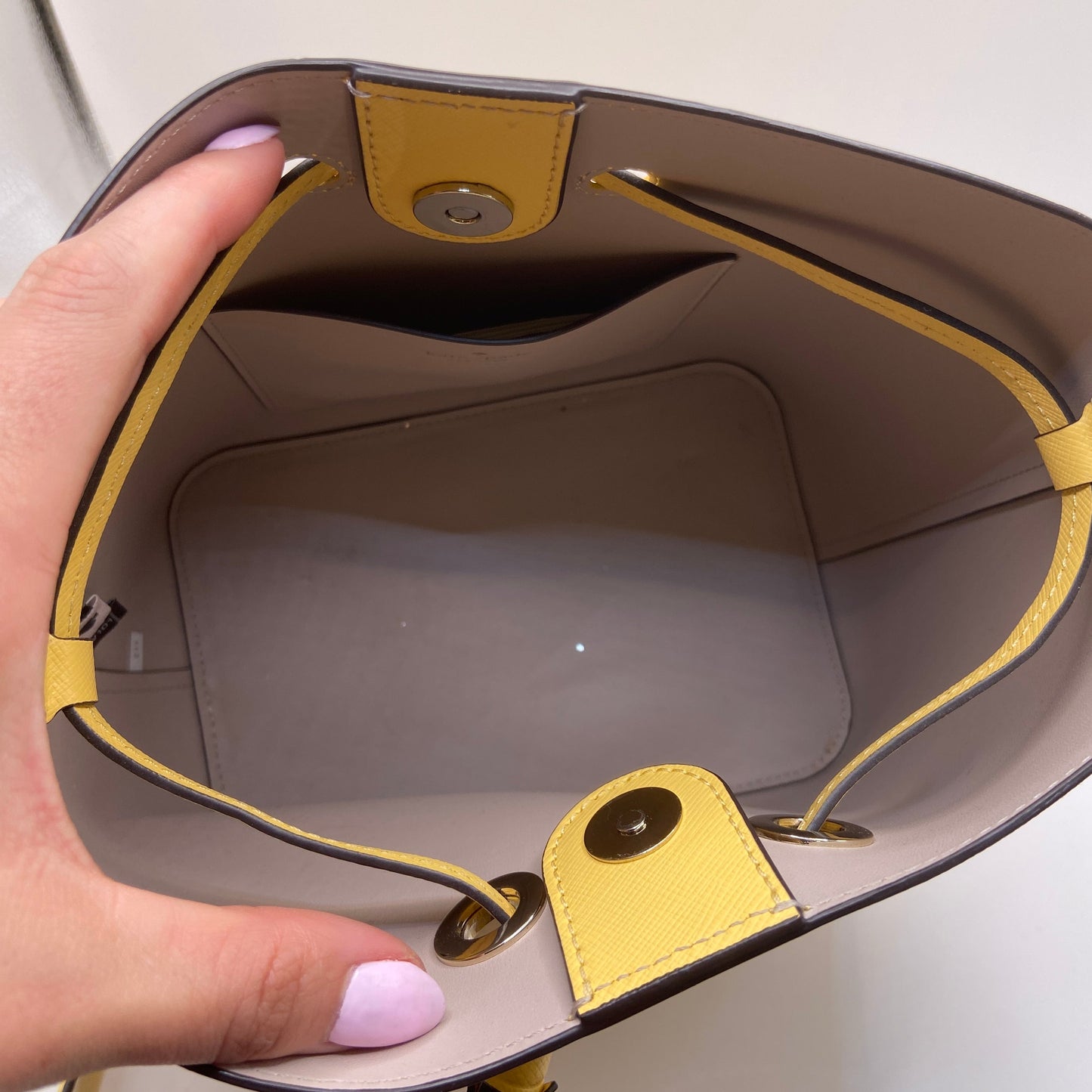 Crossbody Designer By Kate Spade, Size: Medium