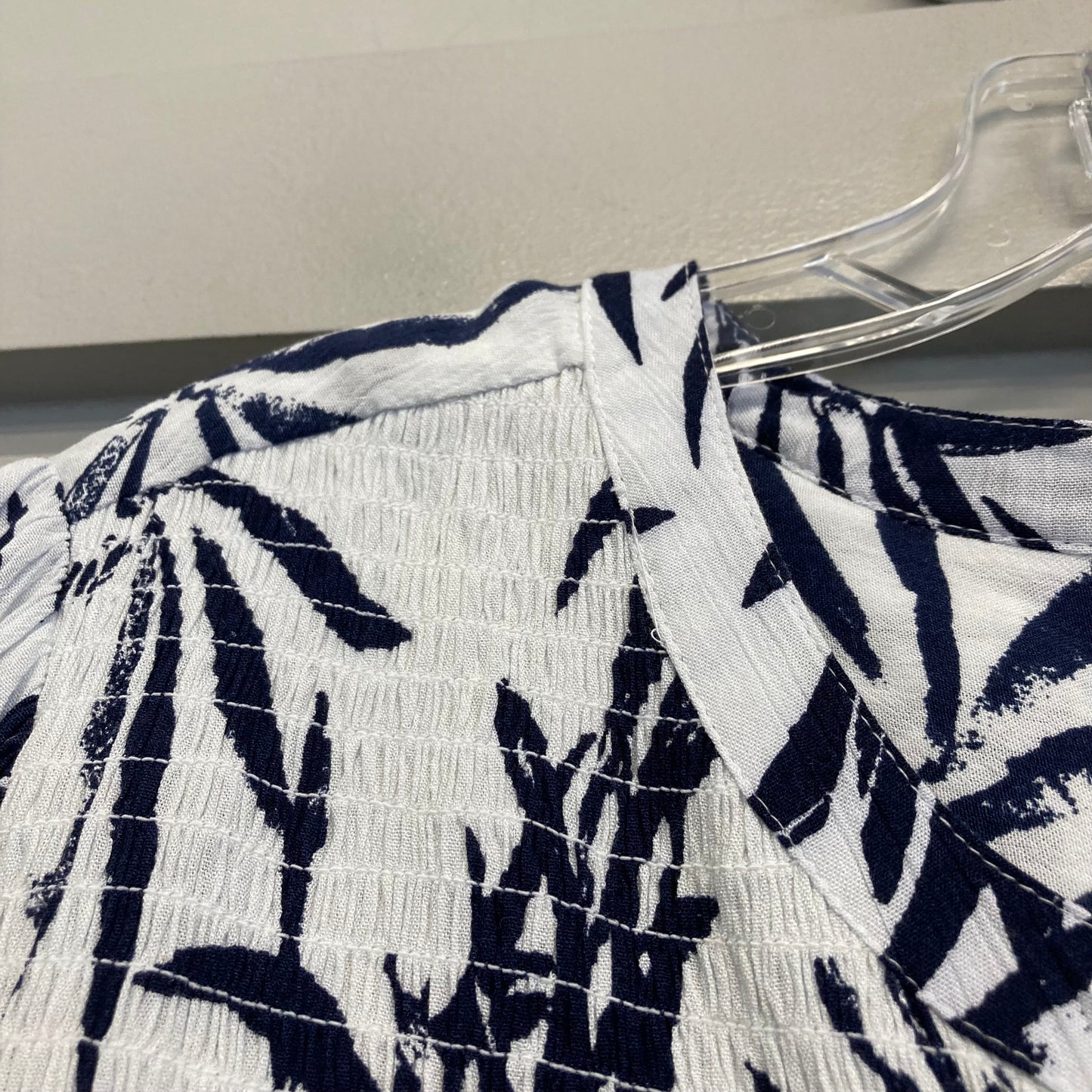 Top 3/4 Sleeve By Intro In Blue & White, Size:Xl