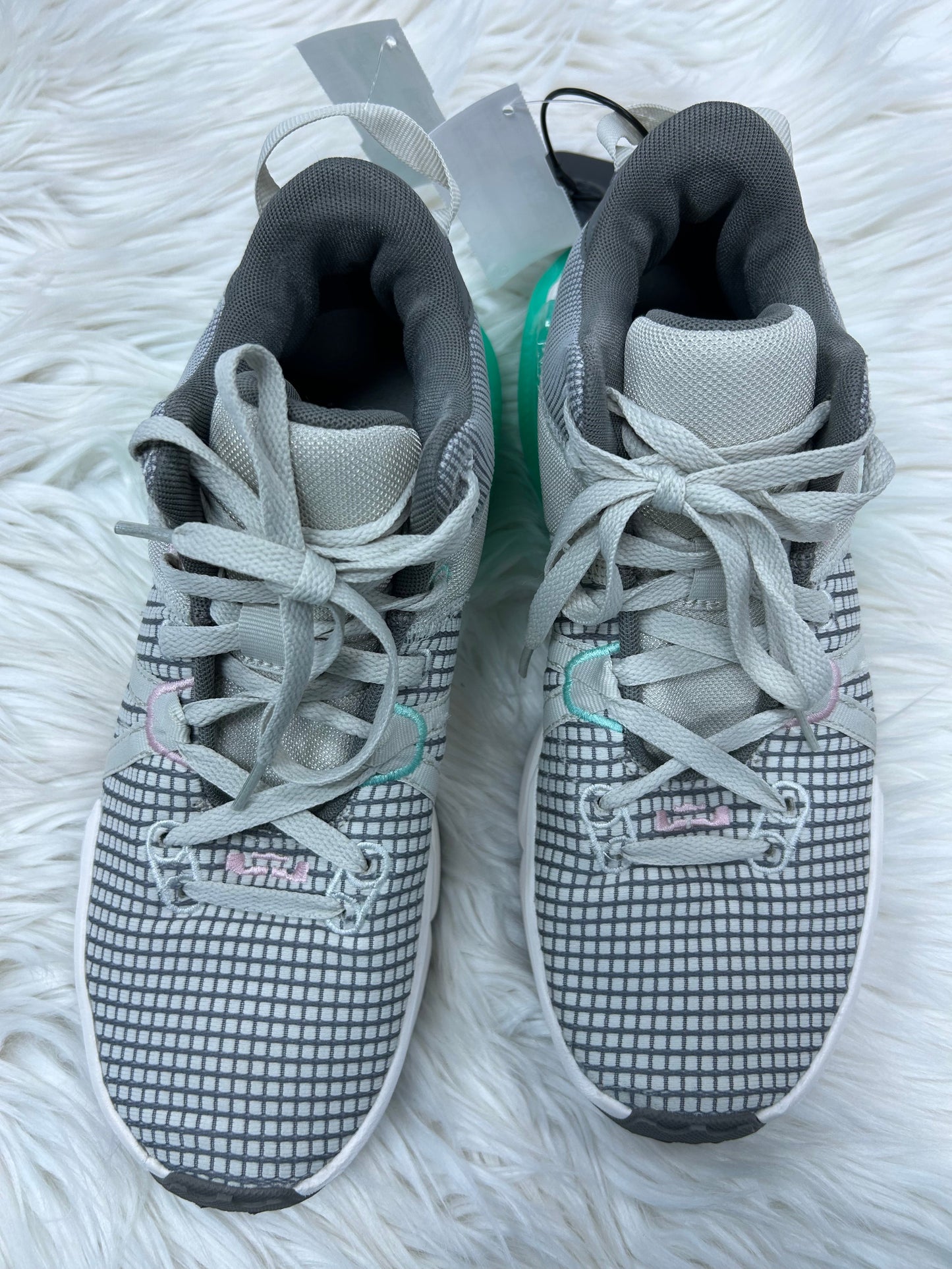 Shoes Athletic By Nike In Grey, Size:8
