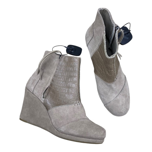 Boots Ankle Heels By Toms In Taupe, Size:7.5