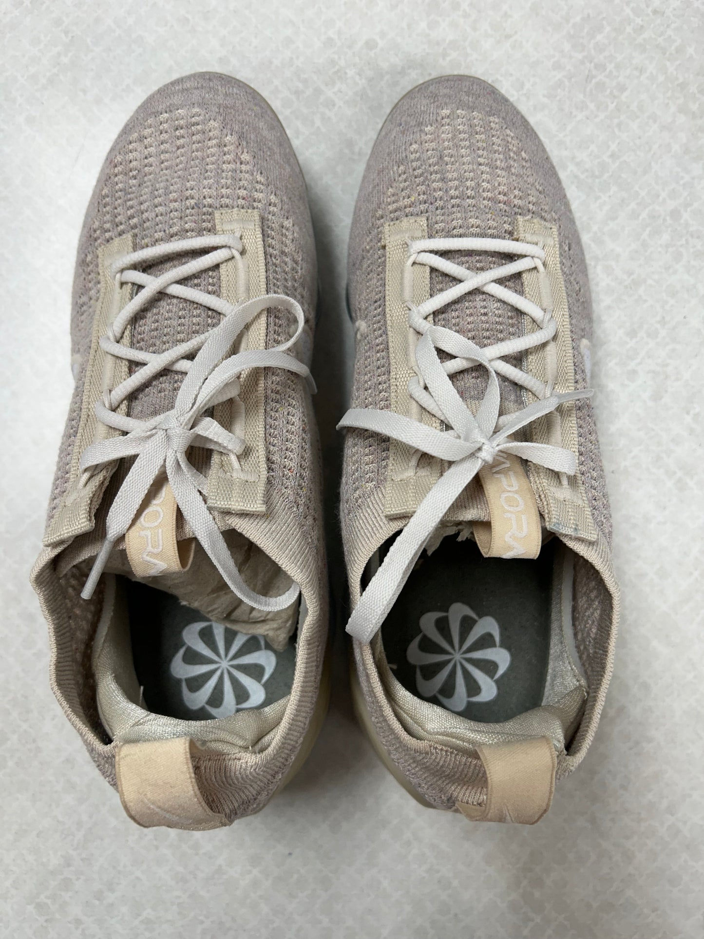 Shoes Athletic By Nike In Cream, Size:10