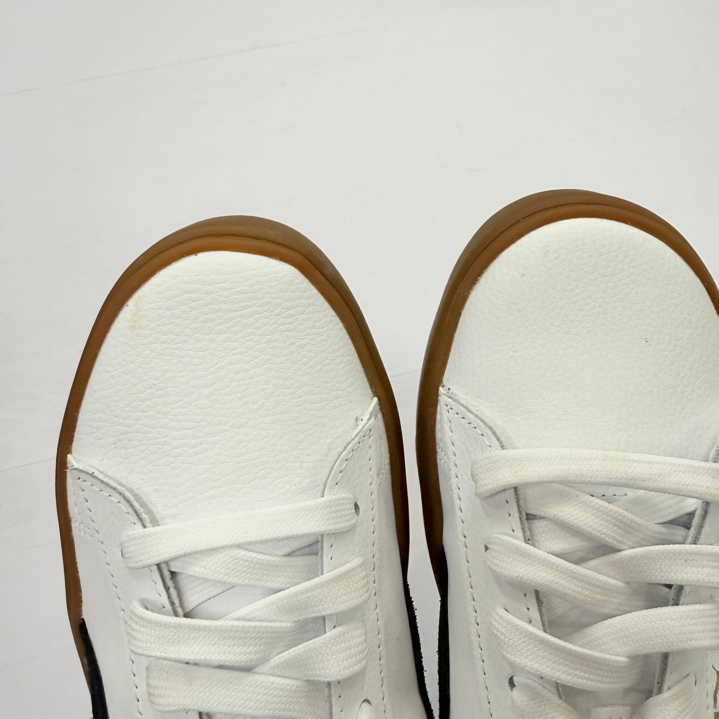 Shoes Sneakers By Puma In White, Size: 8