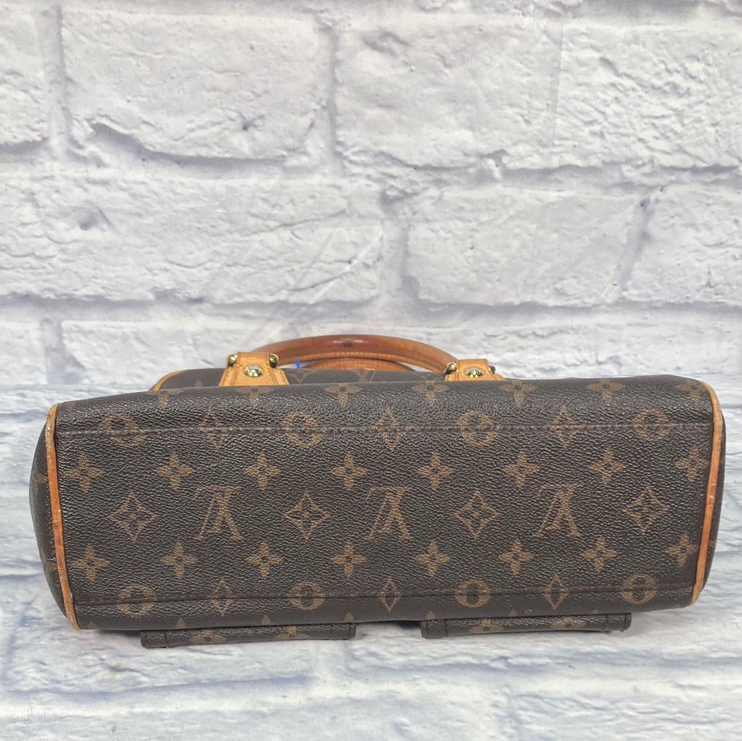 Handbag Luxury Designer By Louis Vuitton  Size: Medium