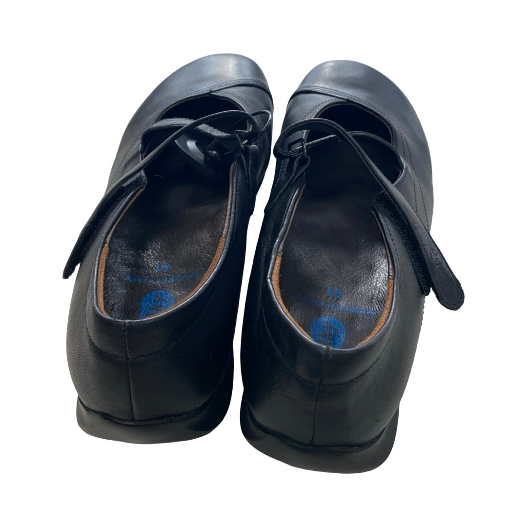 Shoes Flats By Cmc In Black, Size:10.5