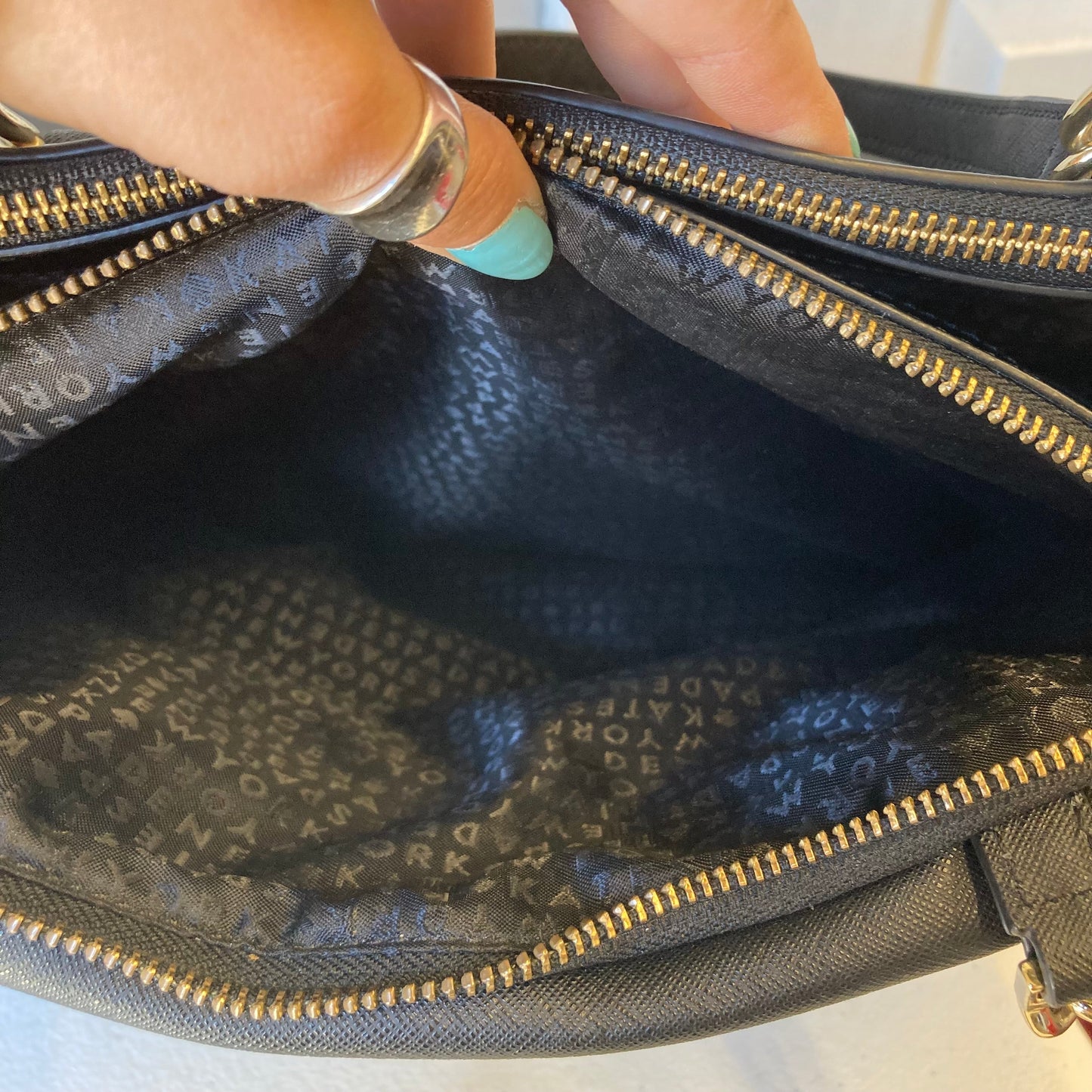 Handbag Designer By Kate Spade In Black & Pink, Size:Large