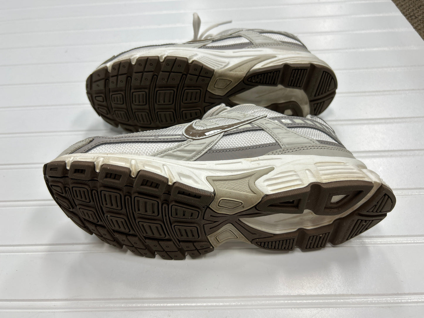 Shoes Athletic By Nike In White, Size:9