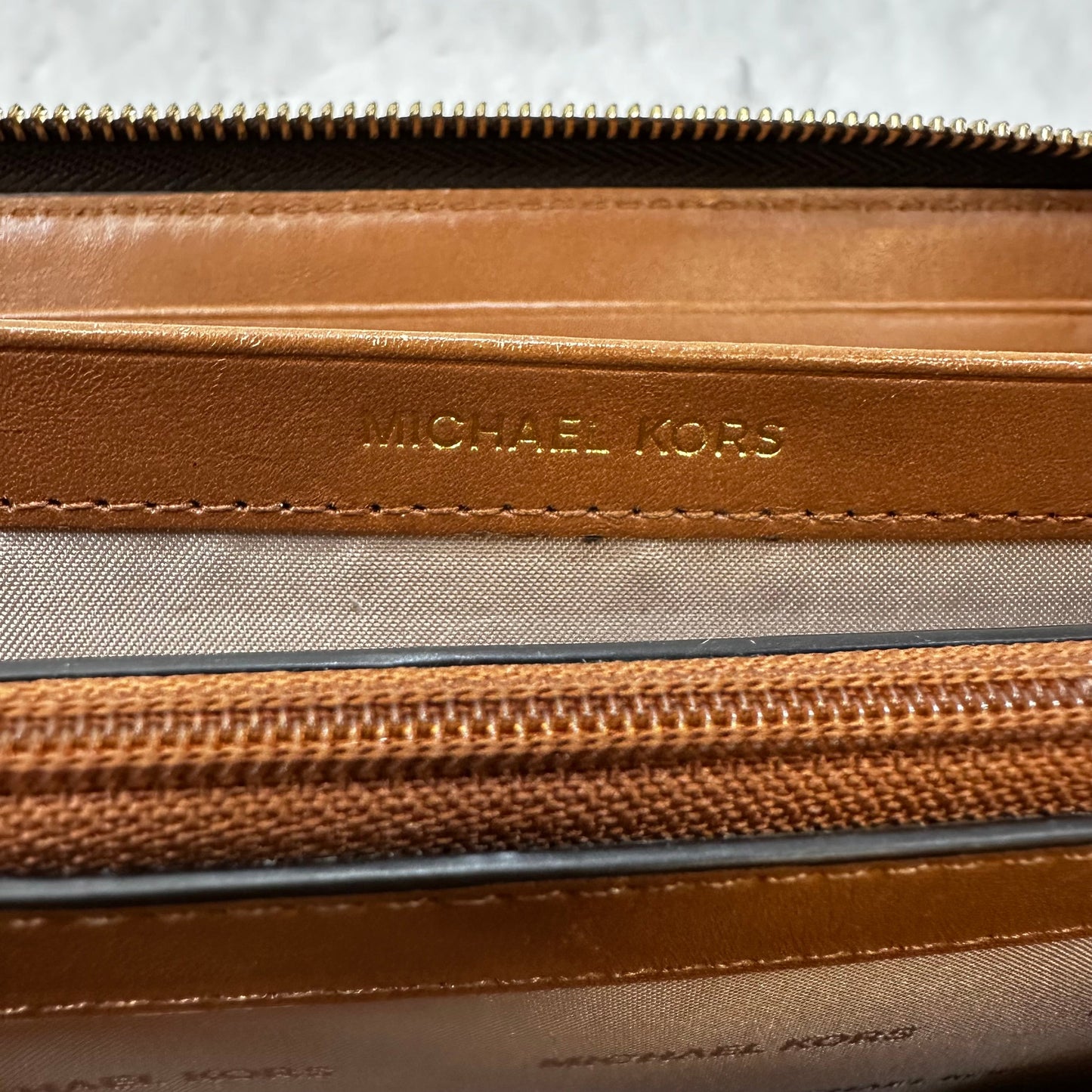 Wallet Designer Michael Kors, Size Medium