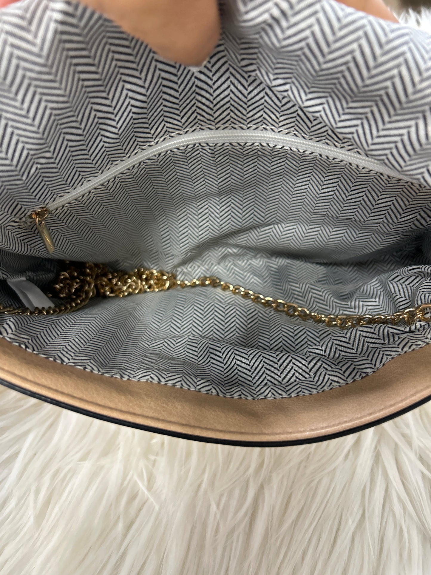 Crossbody By Clothes Mentor In Beige, Size:Medium