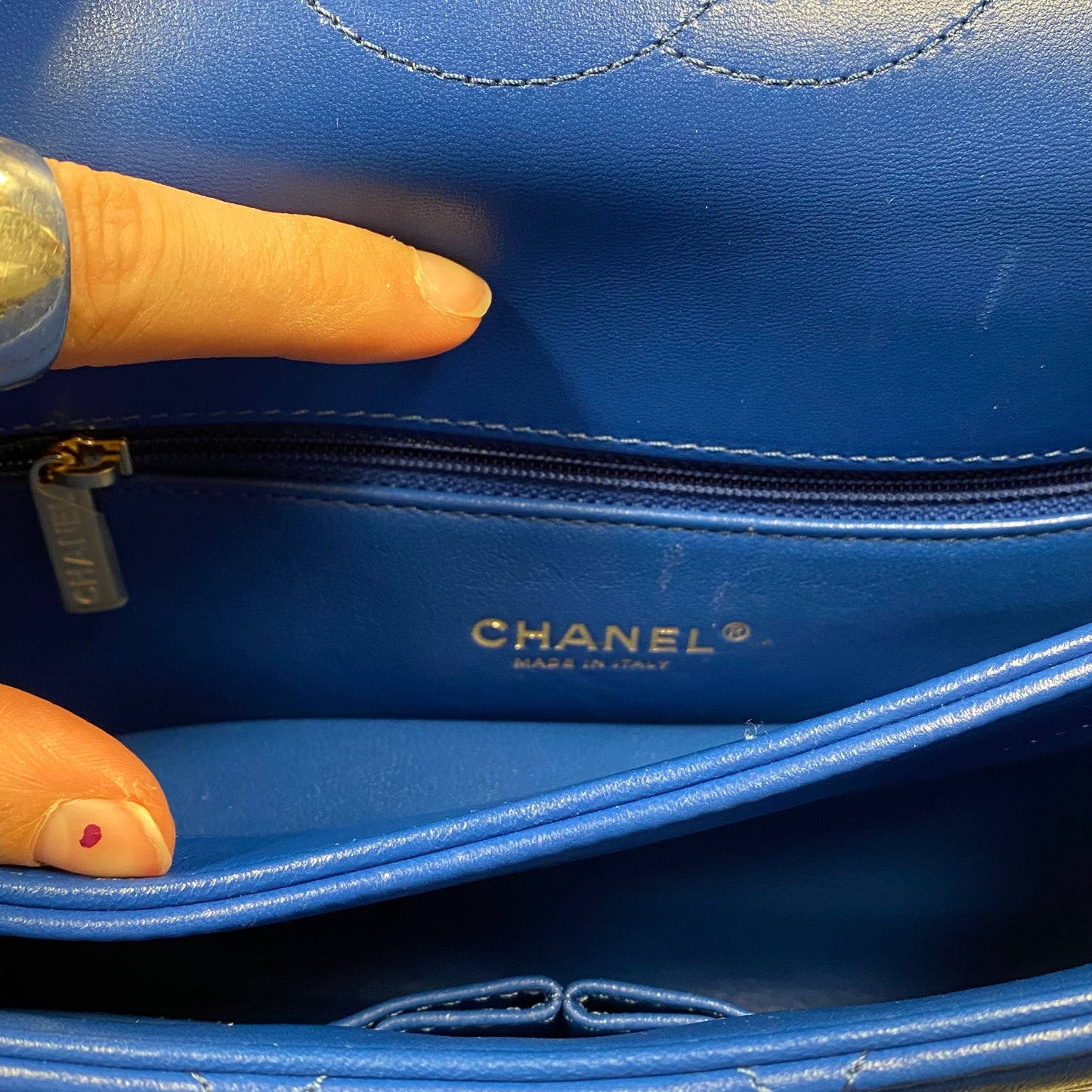 Handbag Luxury Designer By Chanel, Size: Medium