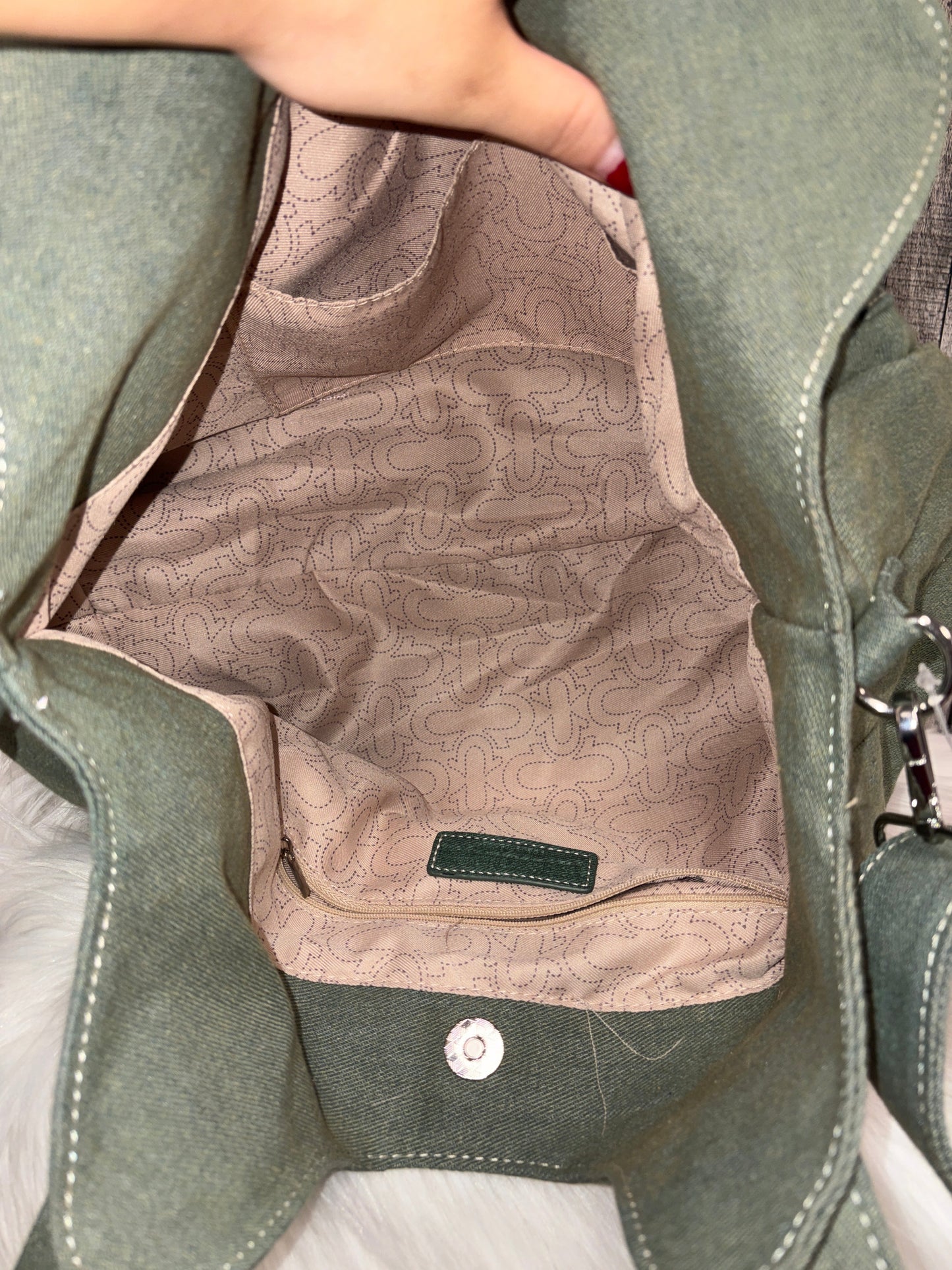 Crossbody By True Religion, Size: Large