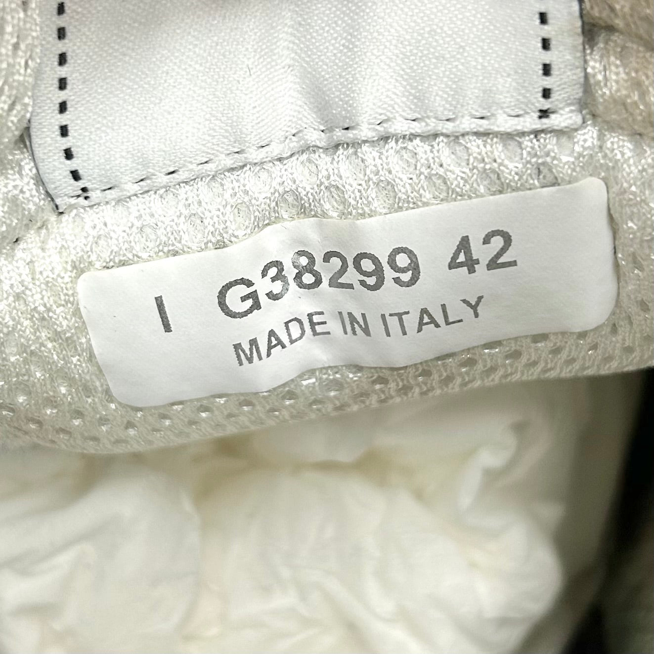 Shoes Luxury Designer By Chanel In Black & Cream, Size: 10.5