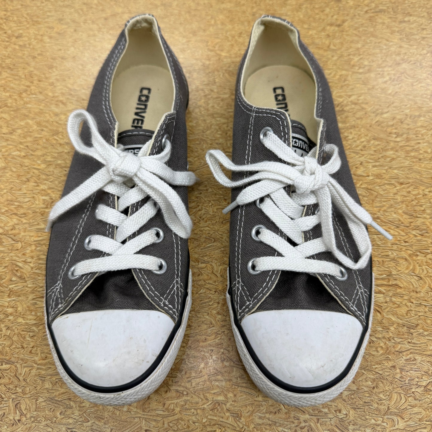 Shoes Sneakers By Converse In Grey & White, Size:6