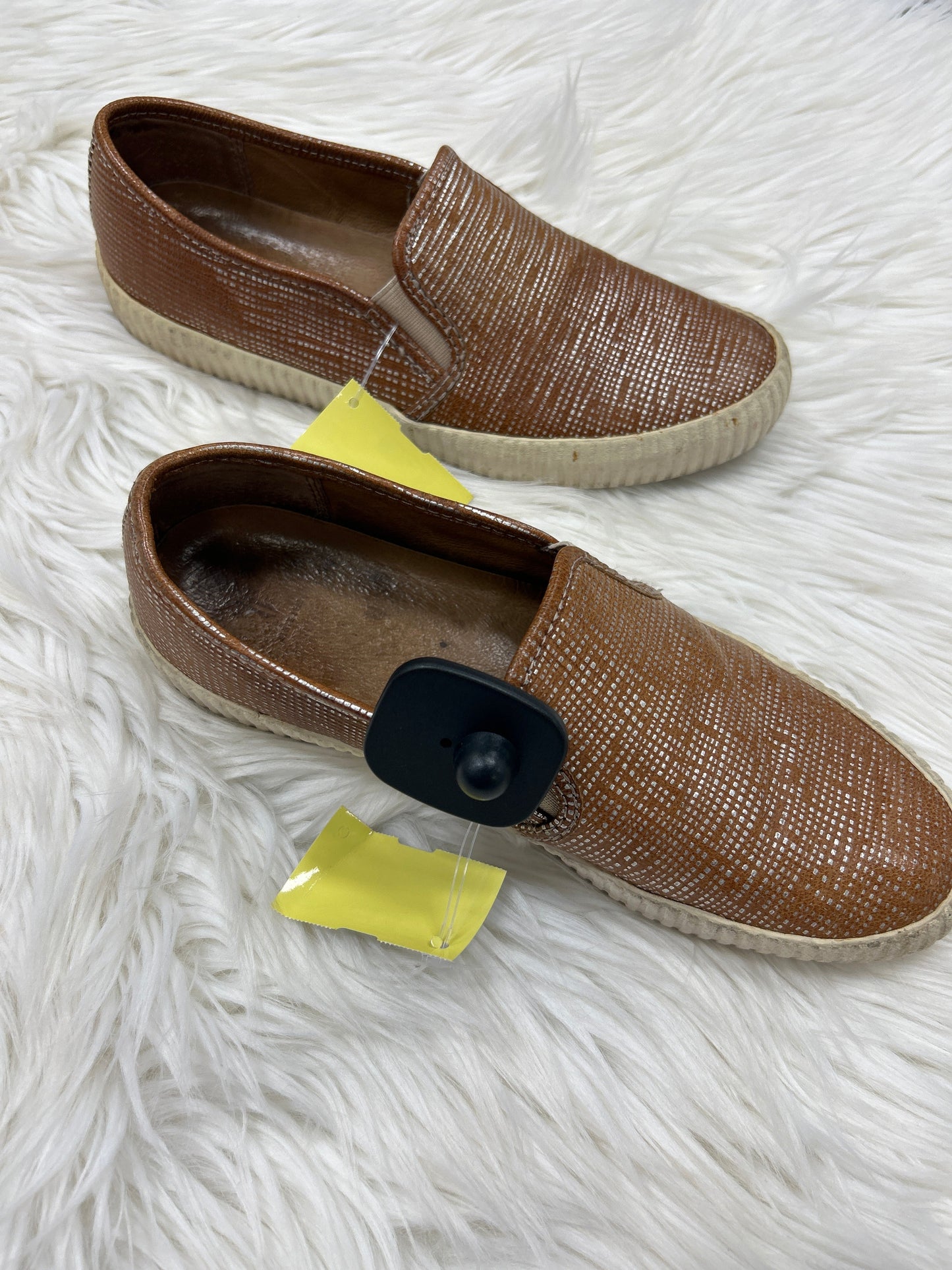 Shoes Flats By Frye In Brown, Size:7.5