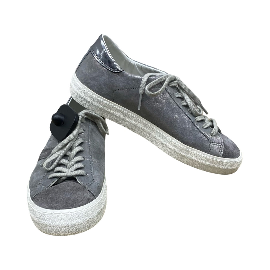 Shoes Sneakers By Cmc In Silver, Size:7