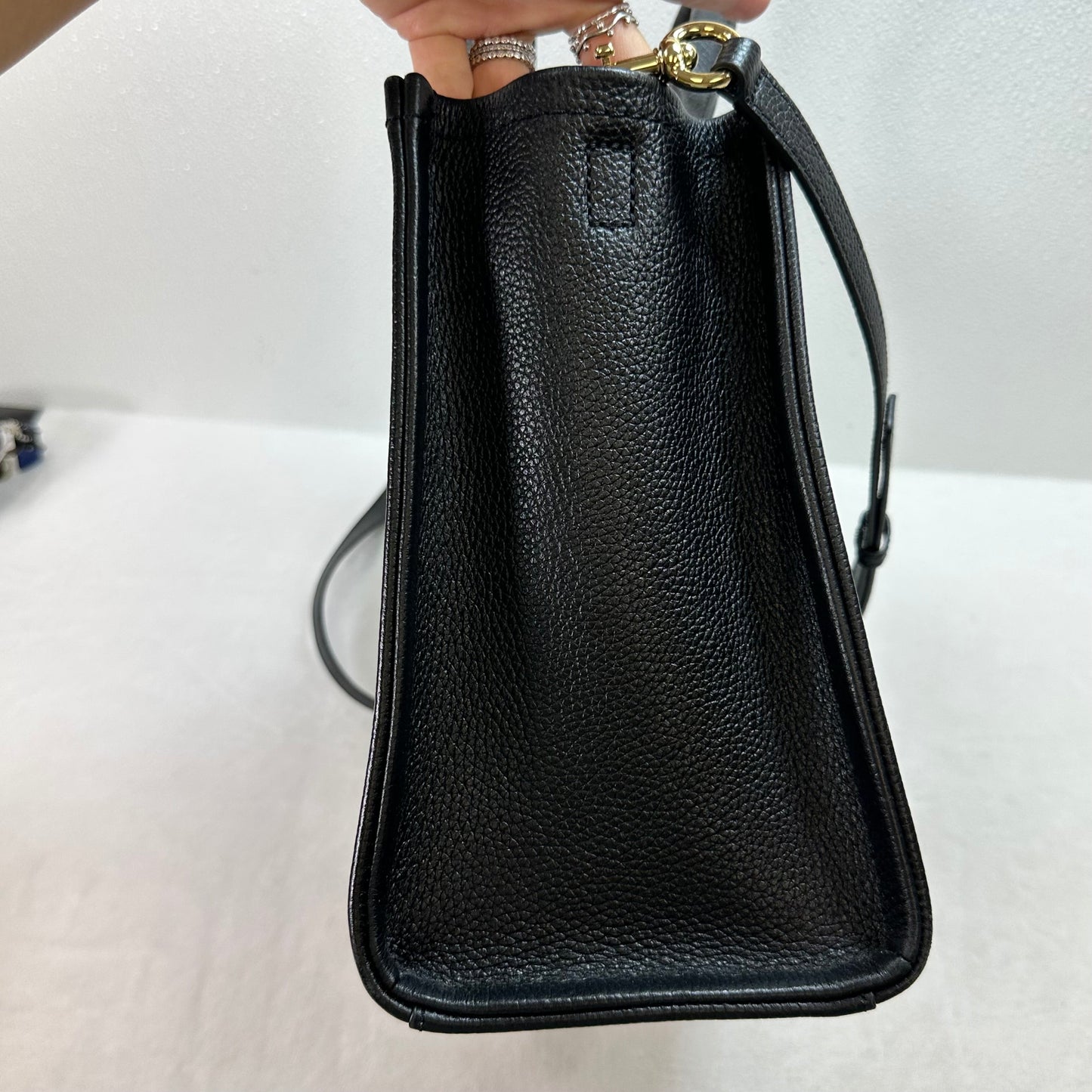 Tote Luxury Designer By Marc Jacobs, Size: Medium