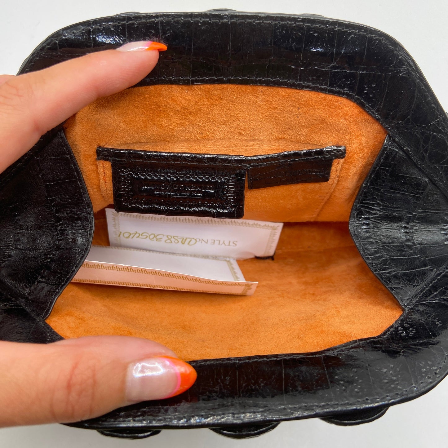 Clutch Designer By Nancy Gonzalez, Size: Medium